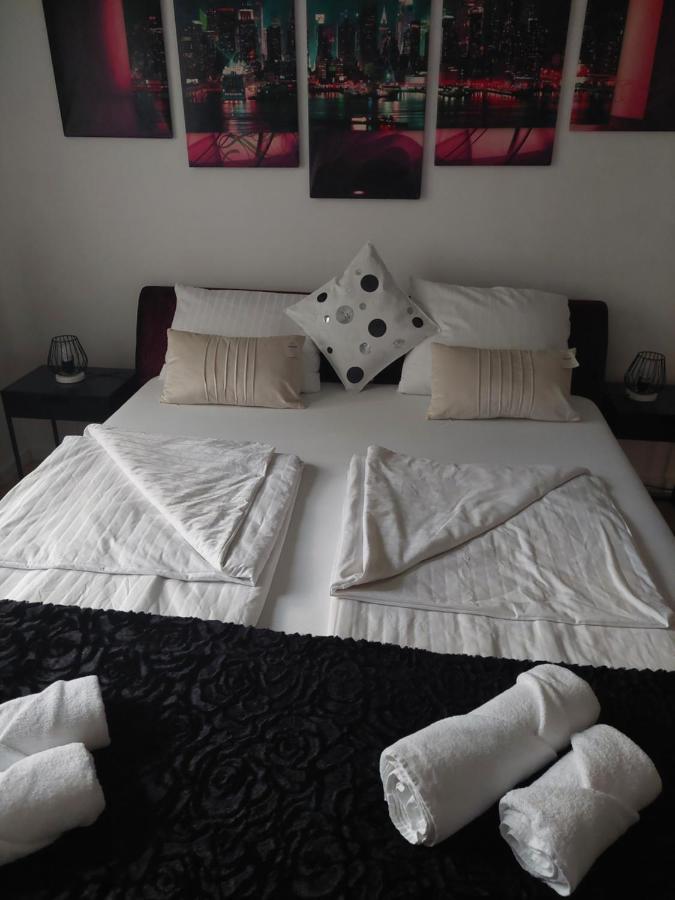 Ferienwohnung Nb Royal Wien Exterior foto